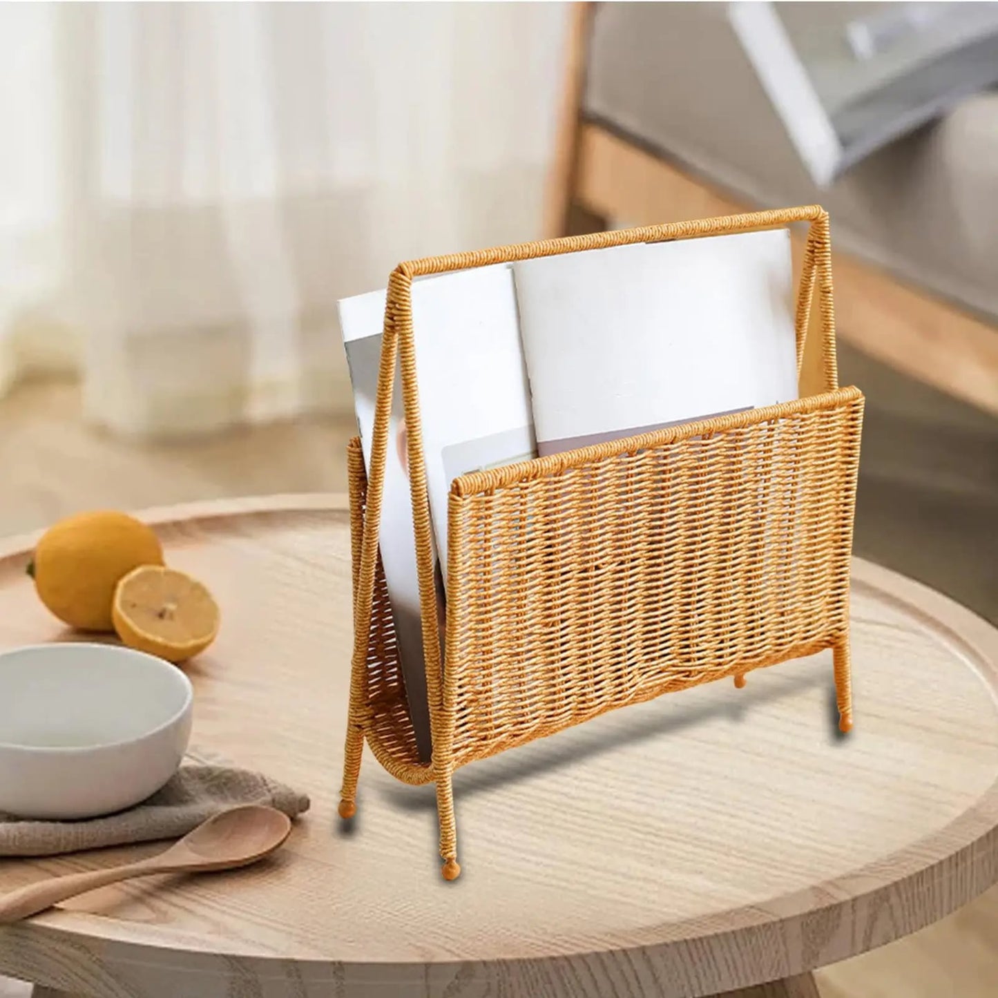 Porte revue rotin polyvalent avec pieds