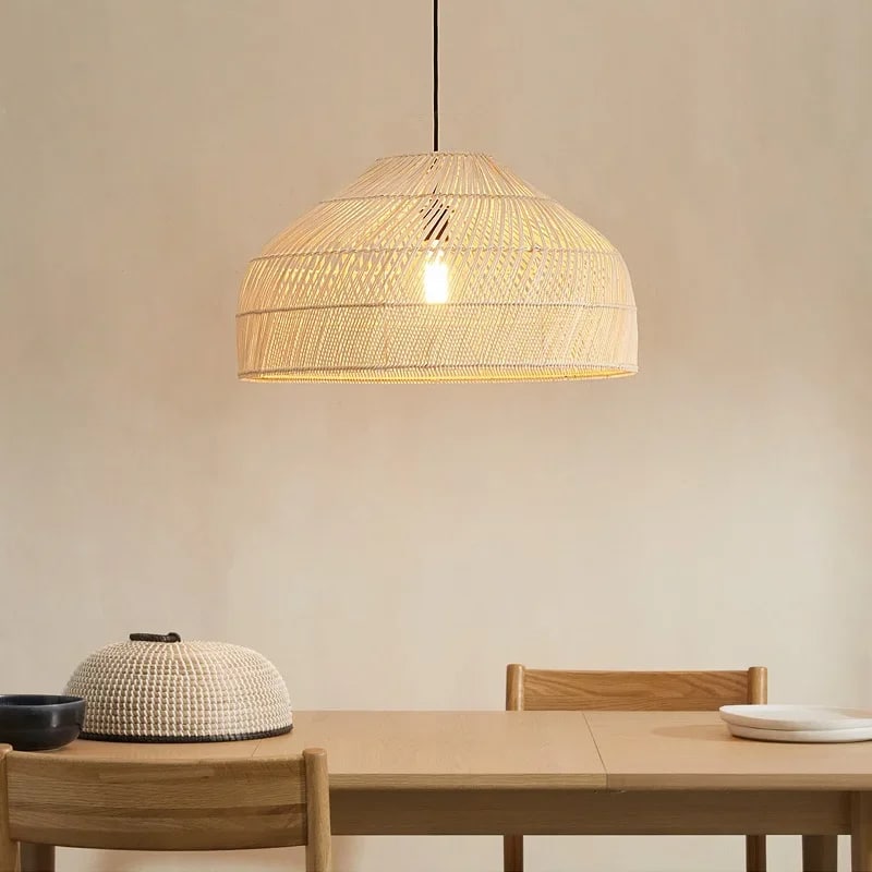 Suspension rotin blanc au design vintage