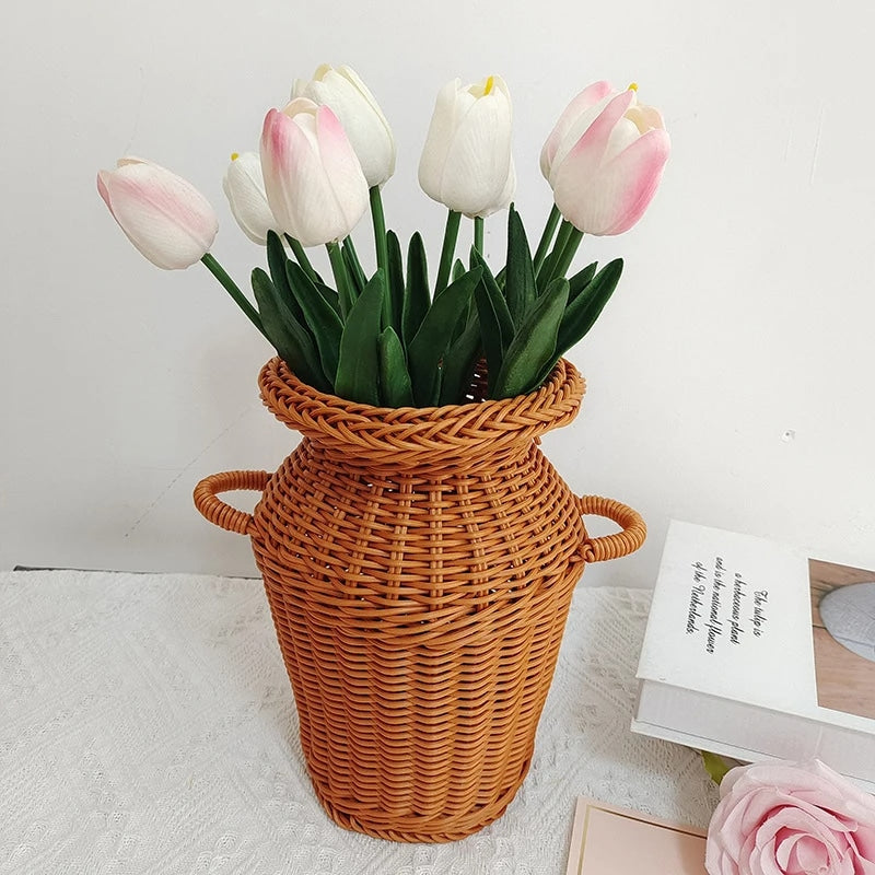 Vase rotin traditionnel et décoratif