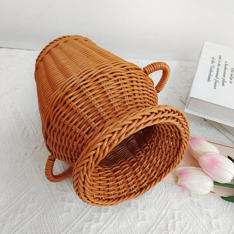 Vase rotin traditionnel et décoratif