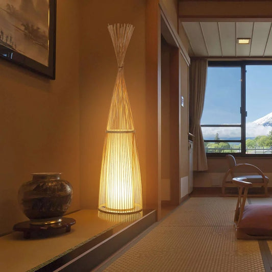 Lampadaire rotin et bambou de style asiatique