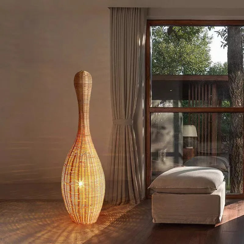 Lampadaire rotin créatif en forme de quille