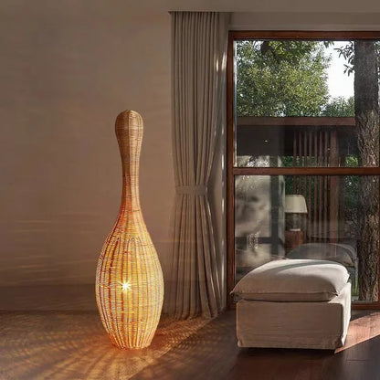 Lampadaire rotin créatif en forme de quille