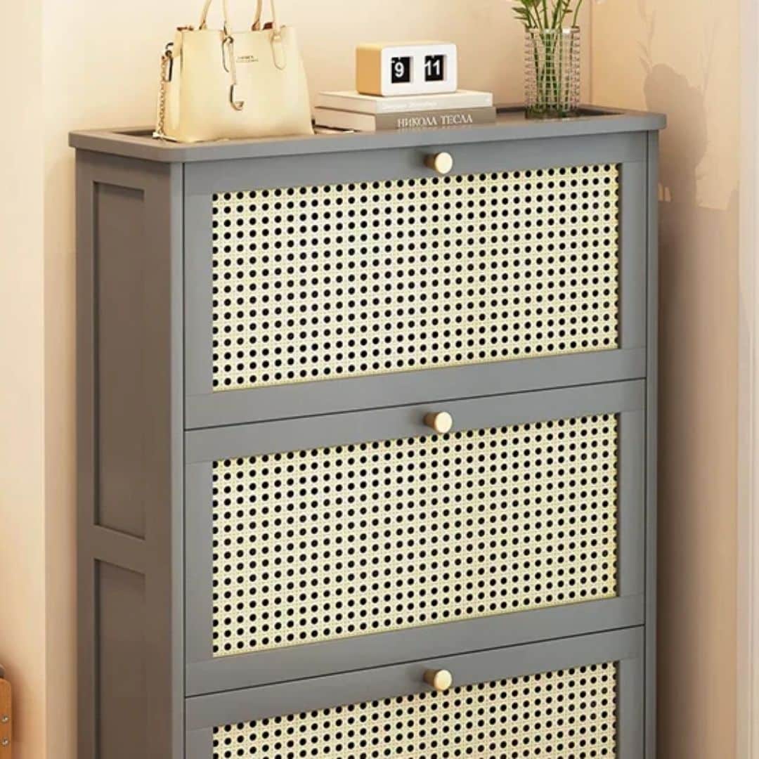 Meuble chaussure rotin gris à trois rangements