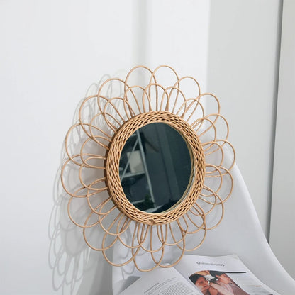 Miroir rotin tendance en forme de fleur