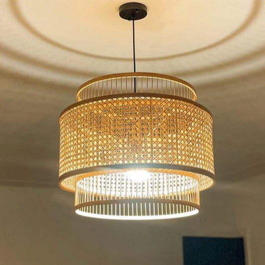 Suspension rotin élégante au design artistique