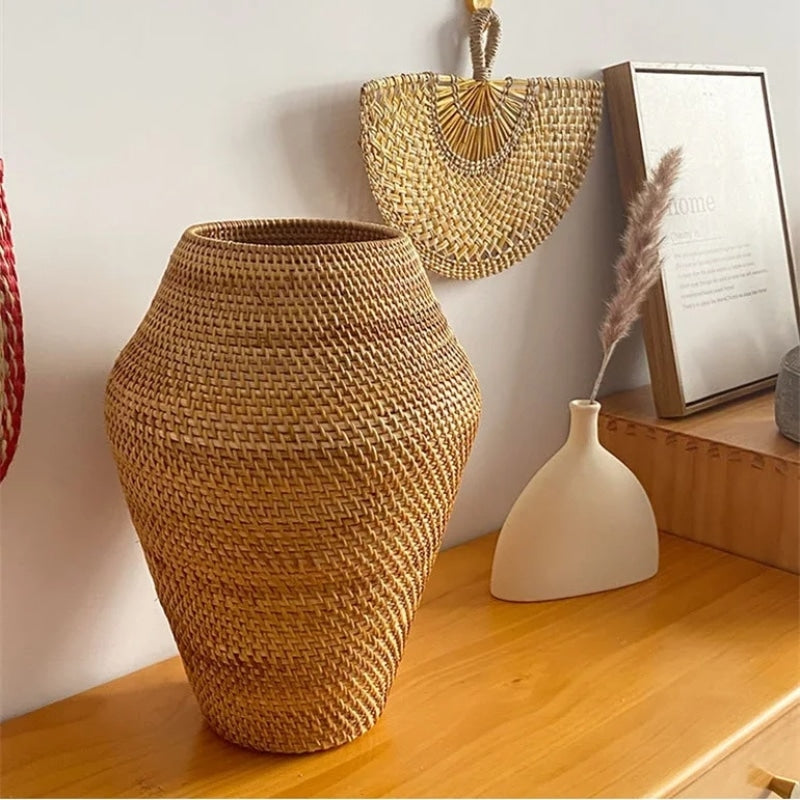 Vase rotin naturel au style moderne