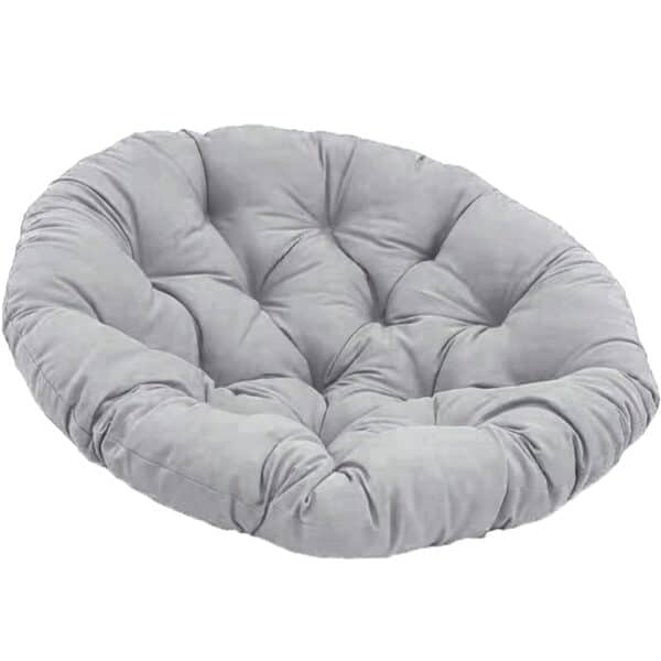 Coussin fauteuil rotin moelleux et relaxant sur fond blanc