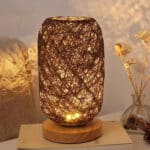 Lampe de chevet rotin décorative au design naturel