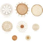 Lot de 8 décorations murales rotin de style bohème sur fond blanc