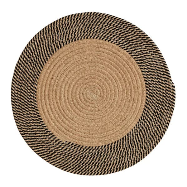 Tapis rotin rond au design rétro sur fond blanc